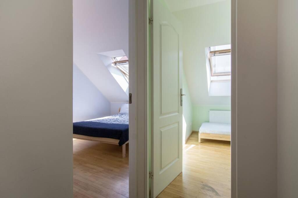 Private Sauna & 4 Bedrooms Old Town Rooftop Apartment Vilnius Exterior photo